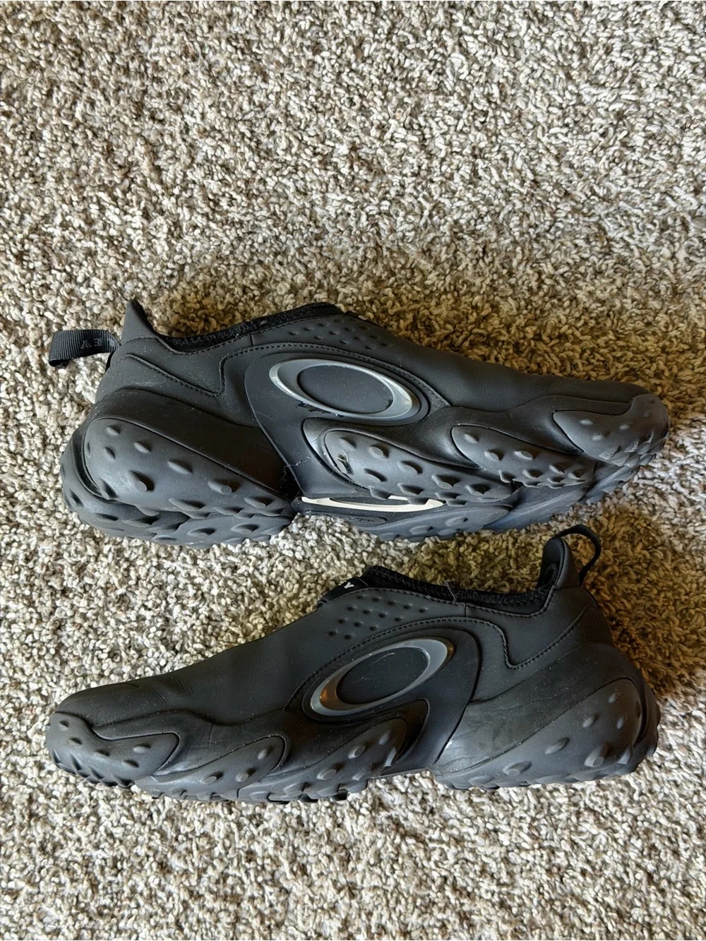 Oakley Men’s All-Black Slip-On Performance Sneakers